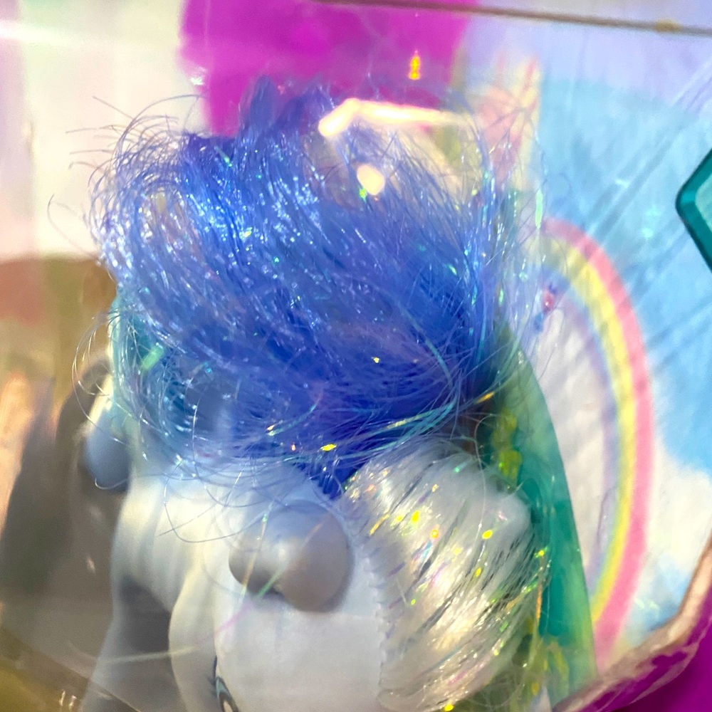 MY LITTLE PONY G3 NWT VTG 2005 CRYSTAL PRINCESS PEGASUS WINGED PONY SILVER GLOW - Picture 7 of 16